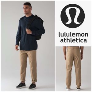 Lululemon Commission Pant Classic *Qwick Chino 34"
Desert Sand